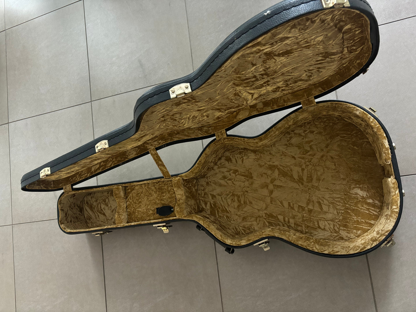 Maton EBG808 Nashville Acoustic Guitar