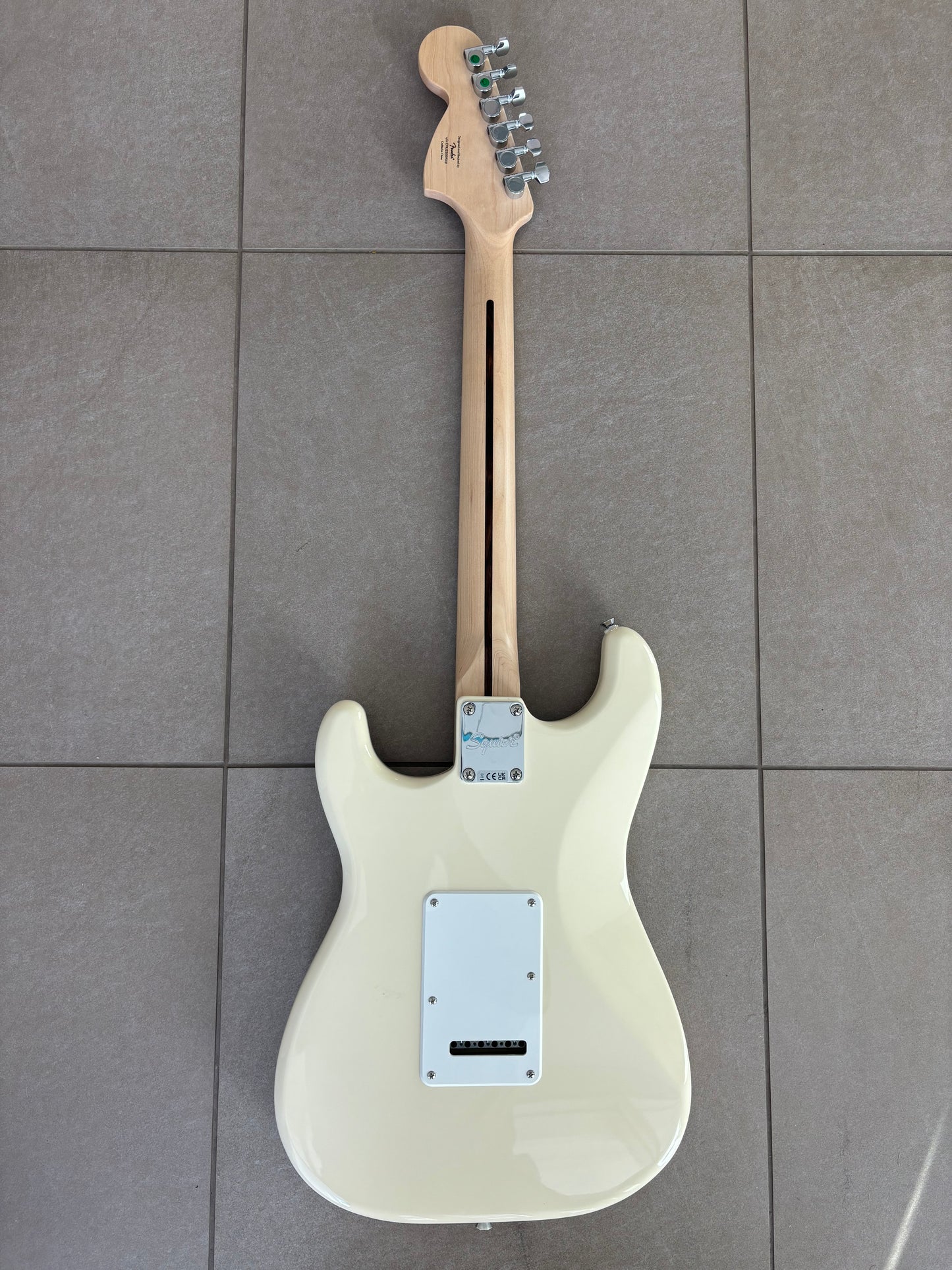 Fender Squier Affinity Stratocaster Electric Guitar