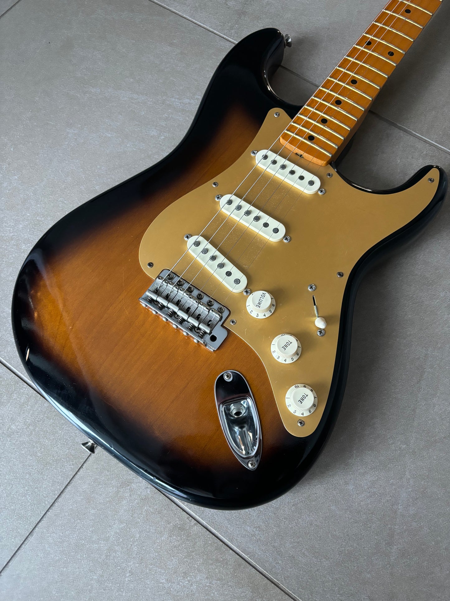 Fender Stratocaster Electric Guitar Eric Johnson Signature 2009