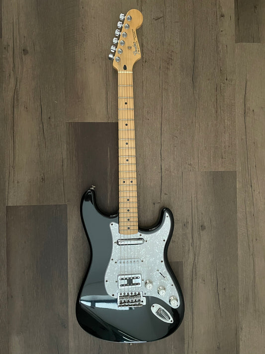 Fender Stratocaster Electric Guitar MIM 2004