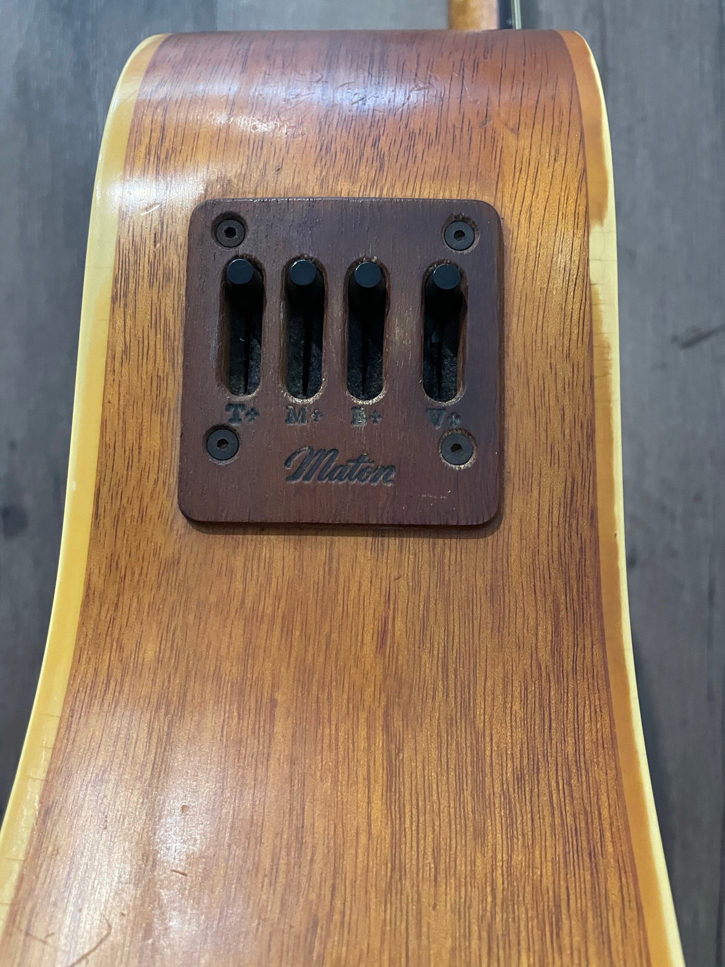 Maton Acoustic Guitar ECW80/6C 1995